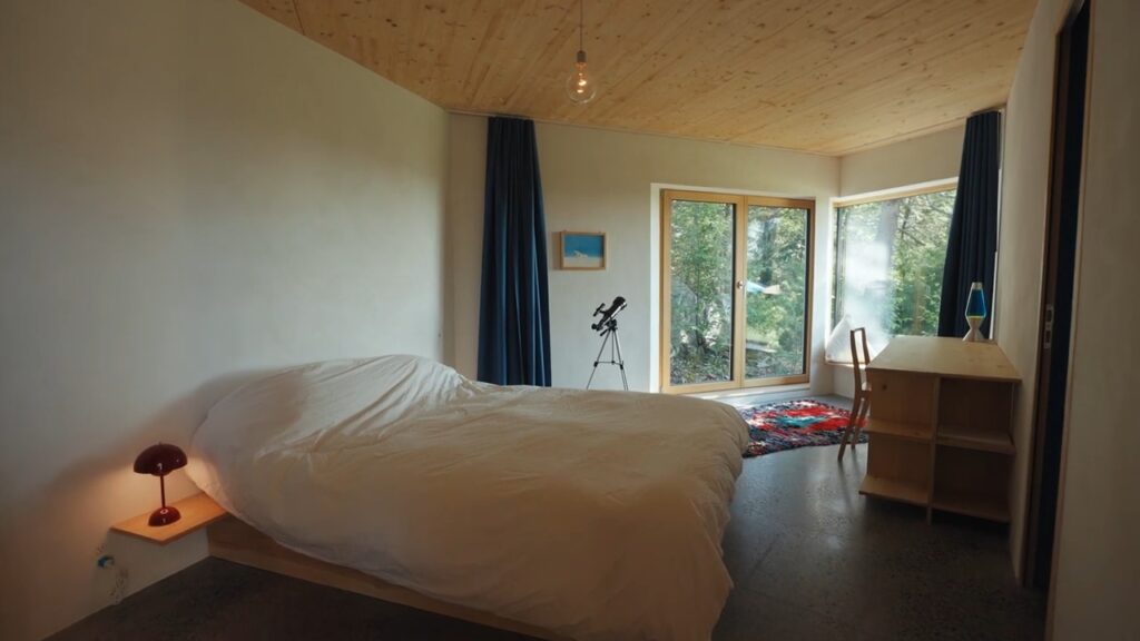 Image of a bedroom in the Rock'n'house by Architect Christian Wassman