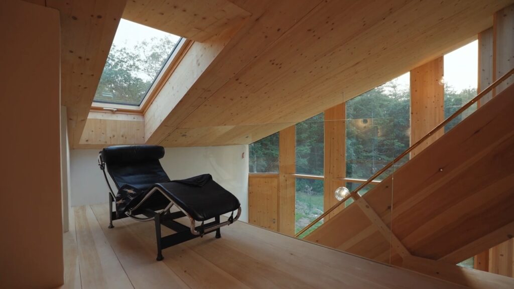 Image of the star gazing window in the Rock'n'house by Architect Christian Wassman